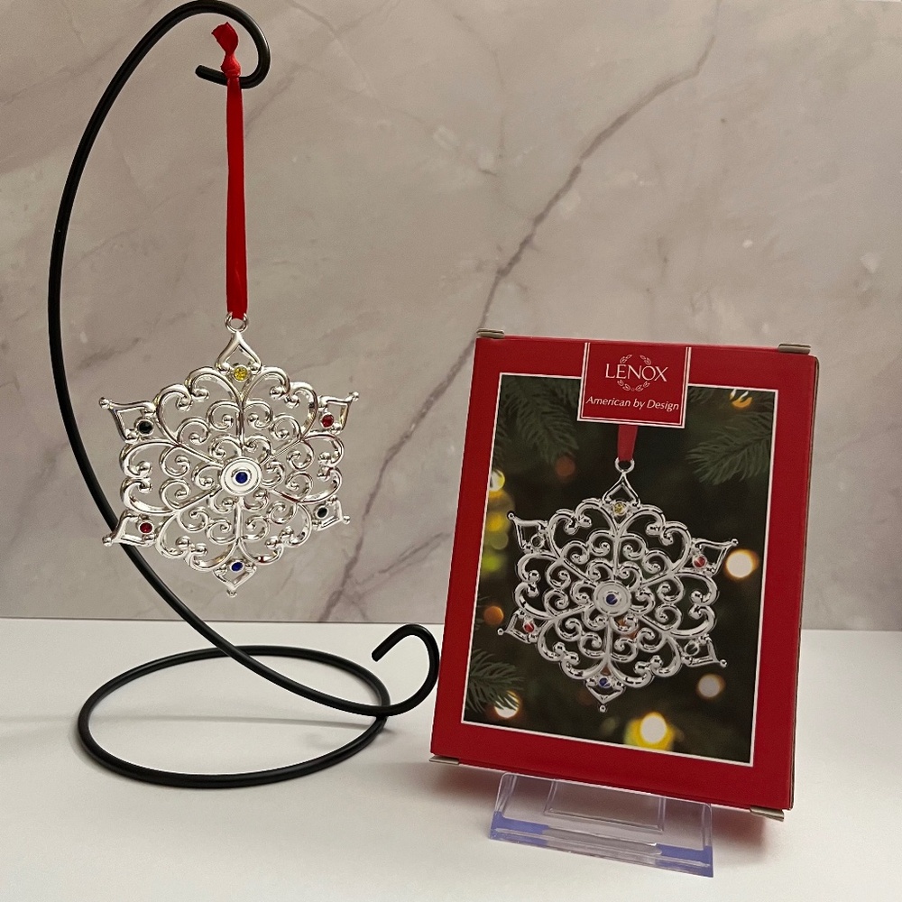 EUC Lenox Sparkle & Scroll Multicolored Crystal Silver Plate Snowflake Ornament